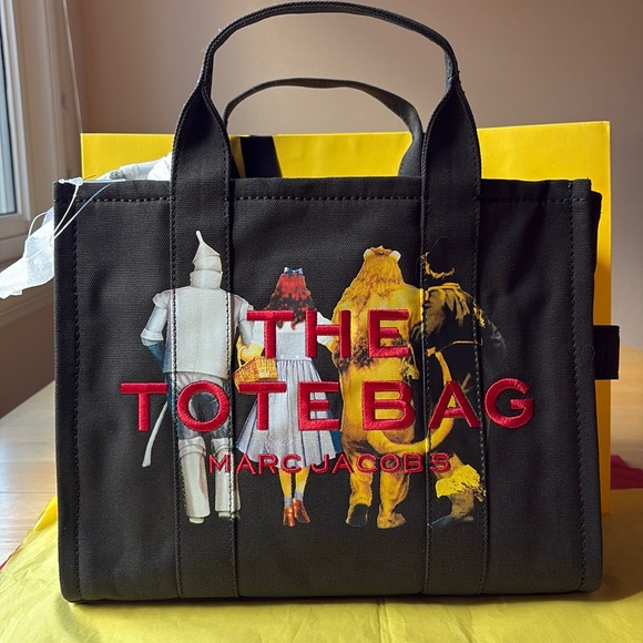 👠 MARC JACOBS X WIZARD OF OZ THE FRIENDS OF DORTHY CANVAS MEDIUM TOTE BAG  👠NWT👠 - Picture 2 of 16